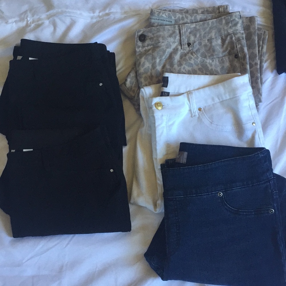 Bundle slimming by Chico’s jeans and blouse